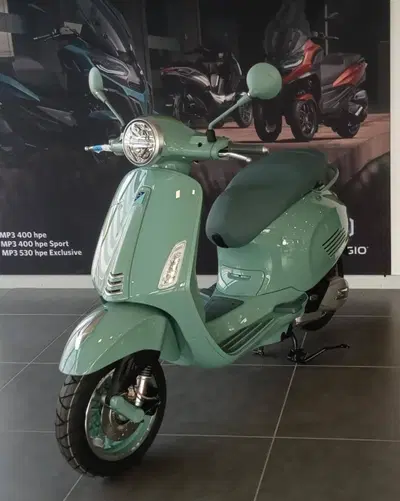 Vespa Primavera 125 80th (2026) nuova