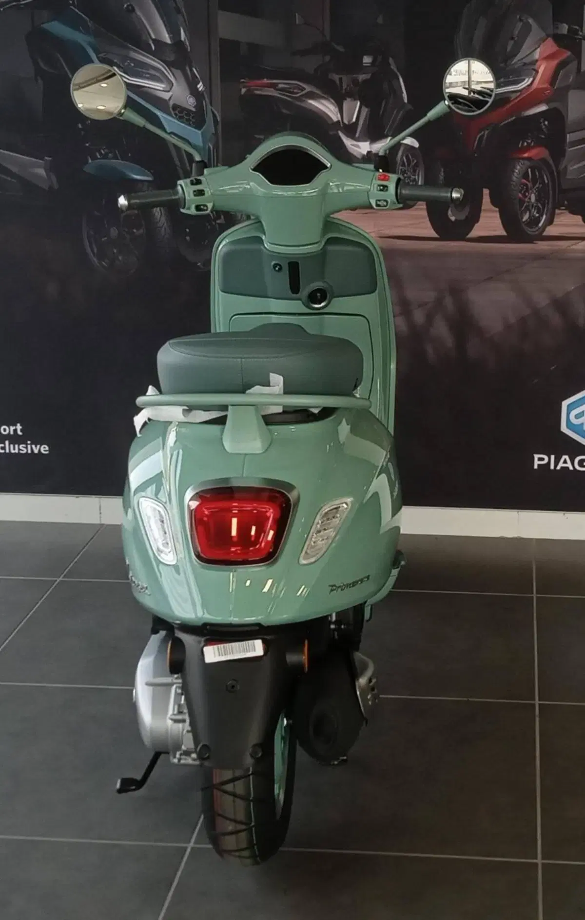Vespa Primavera 125 80th (2026) (6)