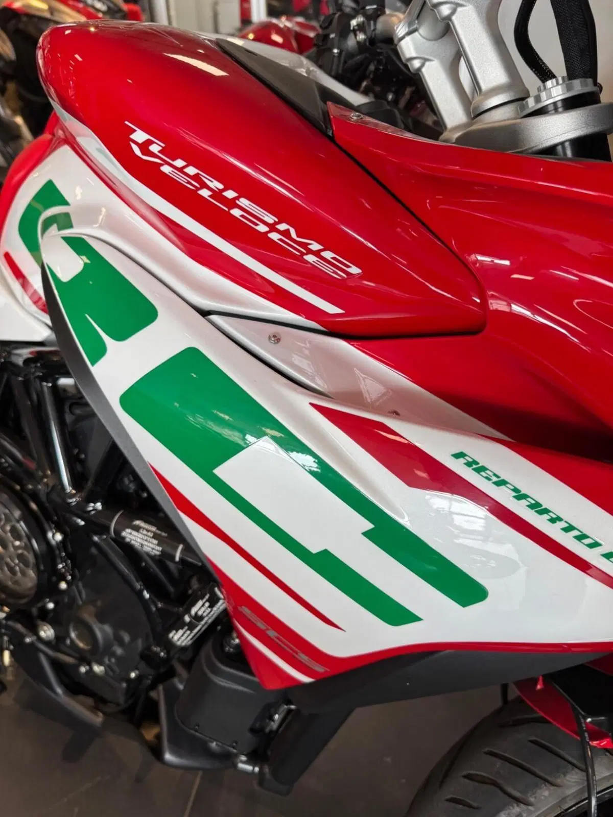 MV Agusta Turismo Veloce 800 RC SCS (2022 - 26) (6)