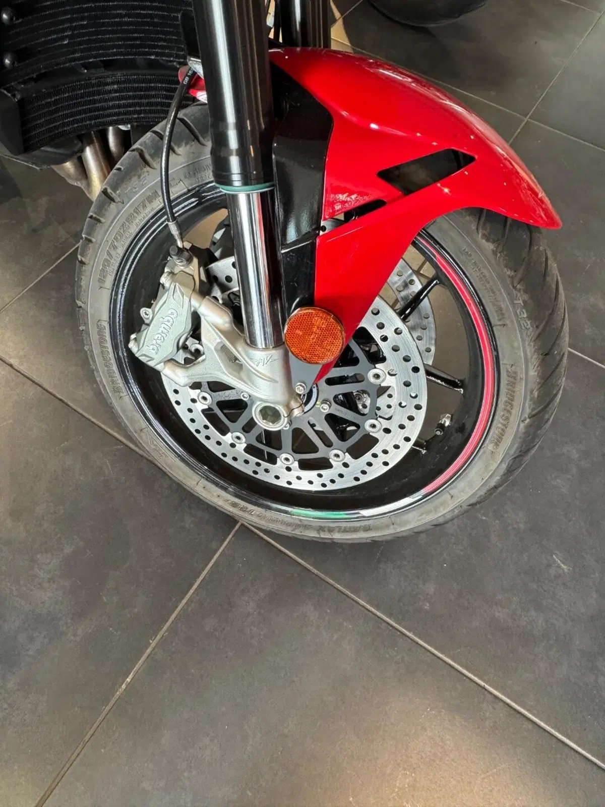 MV Agusta Turismo Veloce 800 RC SCS (2022 - 26) (10)