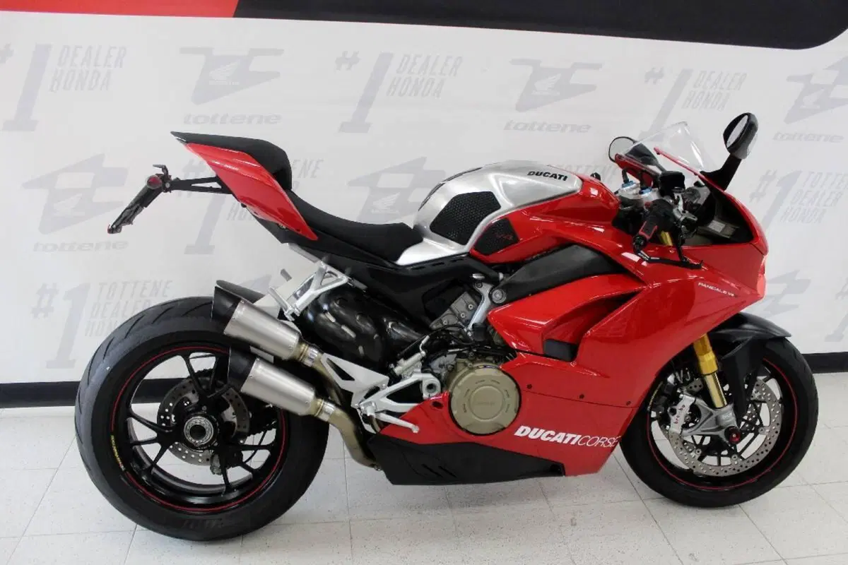 Ducati Panigale V4 S 1100 (2018 - 19) (2)