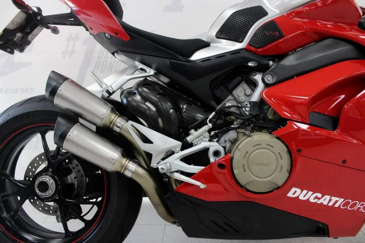 Ducati Panigale V4 S 1100 (2018 - 19) (6)