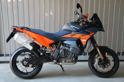 KTM 890 SMT (2026) nuova