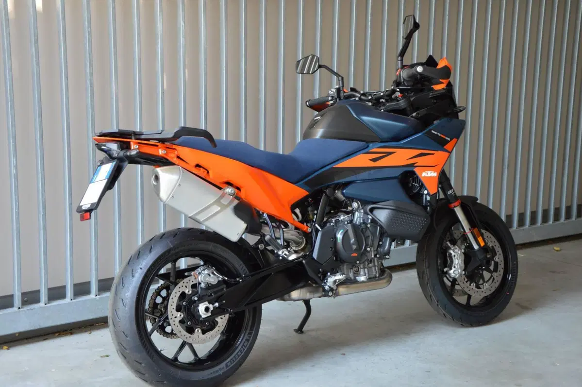 KTM 890 SMT (2026) (3)
