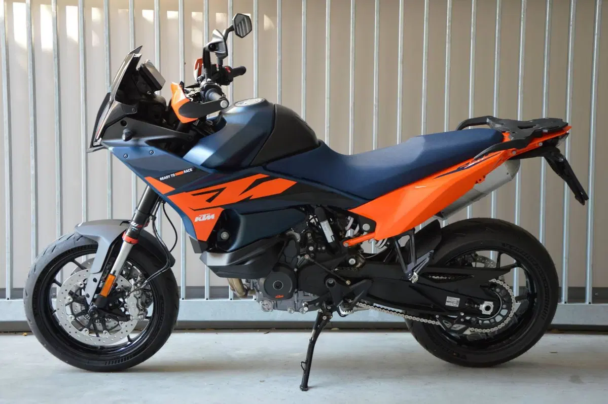KTM 890 SMT (2026) (5)