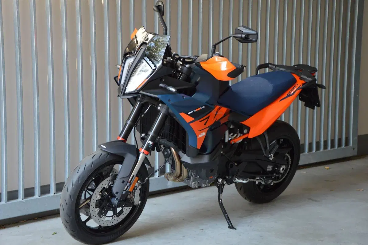 KTM 890 SMT (2026) (7)