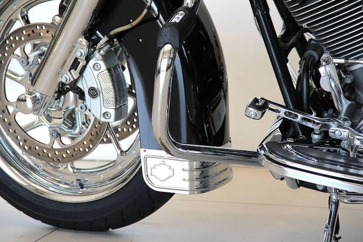 Harley-Davidson Road King CVO (2008) - FLHRSE4 (18)