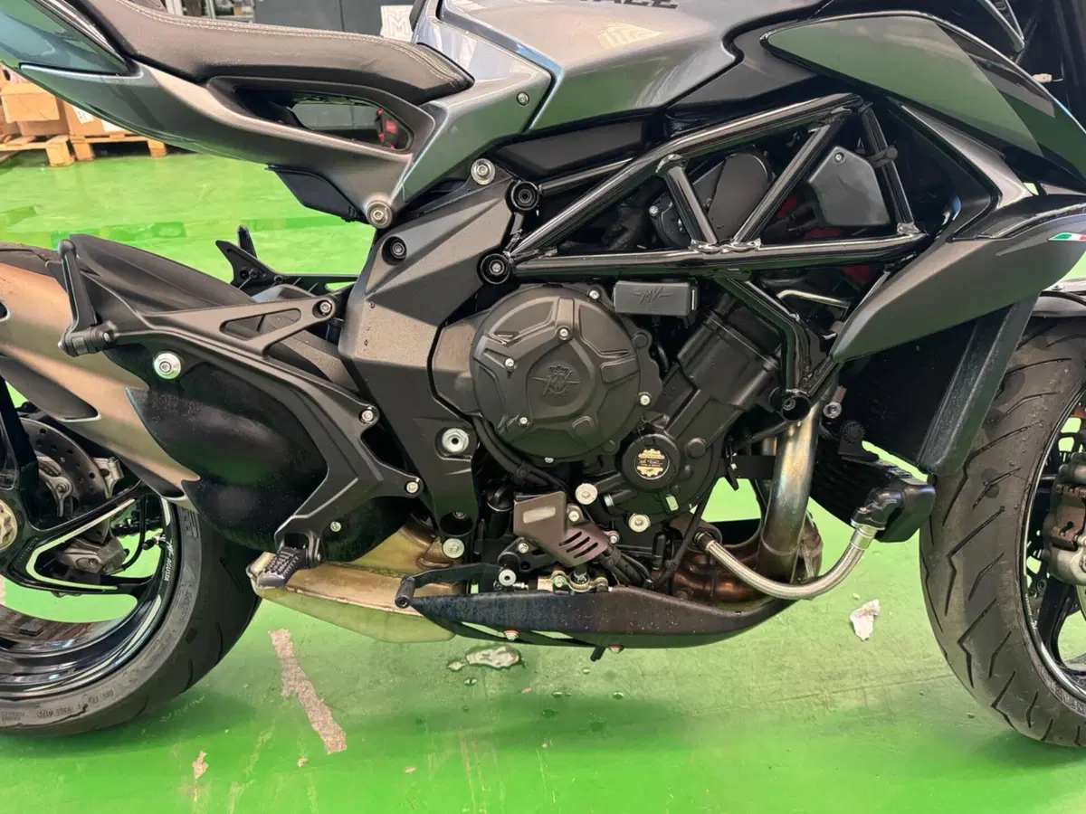 MV Agusta Brutale 800 RR (2021 - 25) (10)