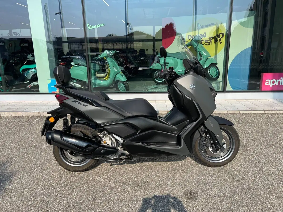 Yamaha X-Max 300 (2025 - 26) (2)
