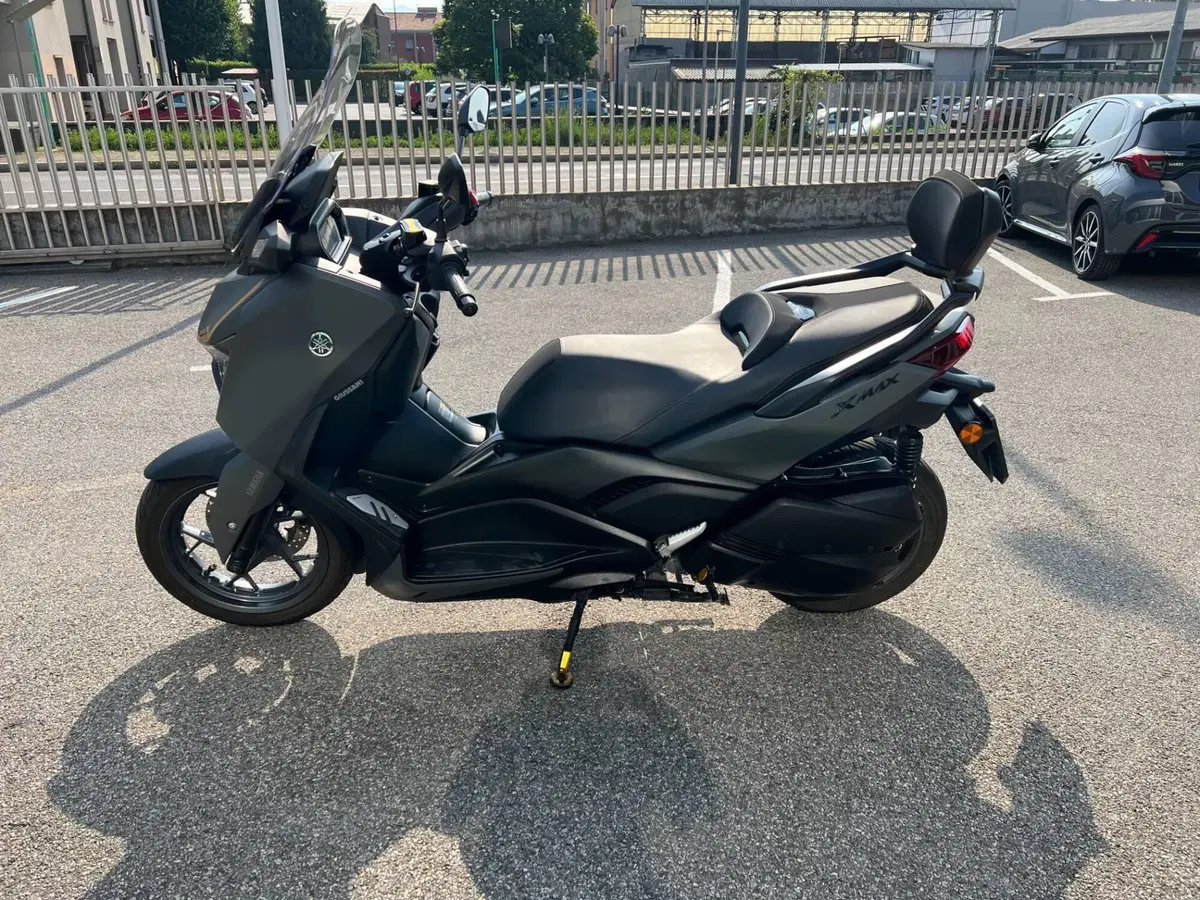 Yamaha X-Max 300 (2025 - 26) (5)