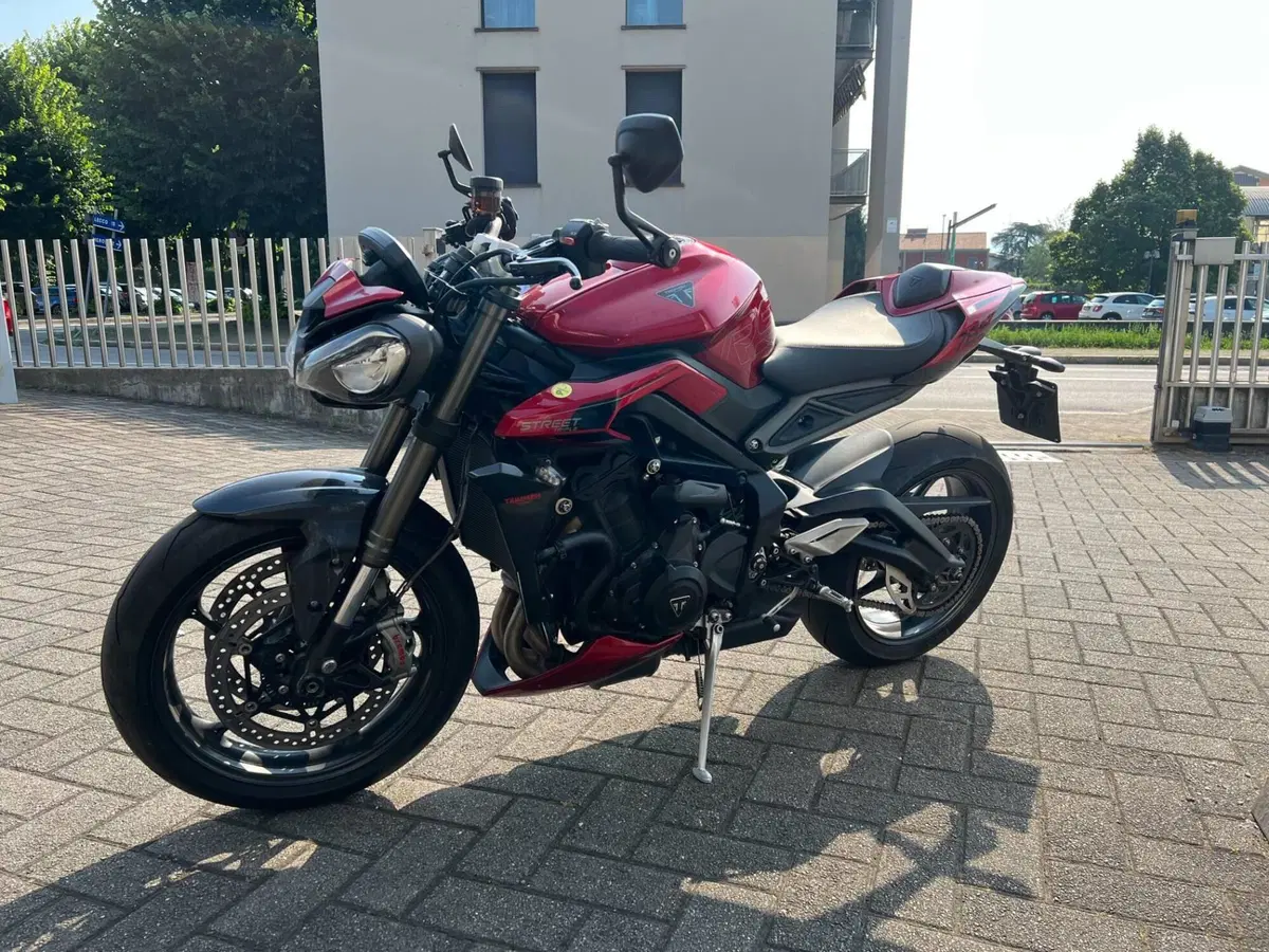 Triumph Street Triple RS (2020 - 22) (4)