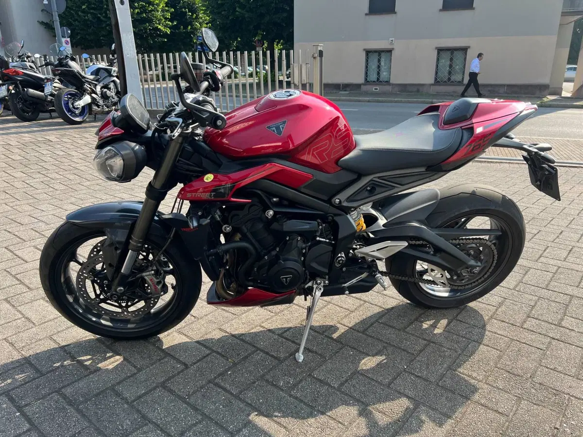 Triumph Street Triple RS (2020 - 22) (5)