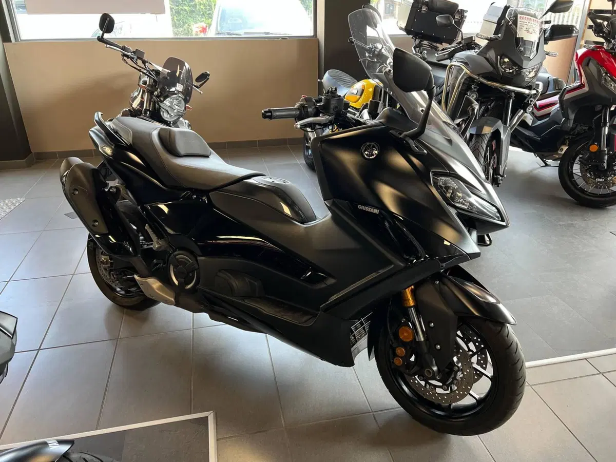 Yamaha T-Max 560 Tech Max (2022 - 24)