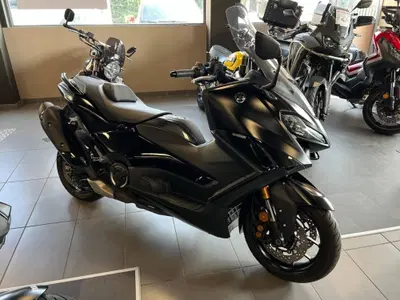 Yamaha T-Max 560 Tech Max (2022 - 24) usata