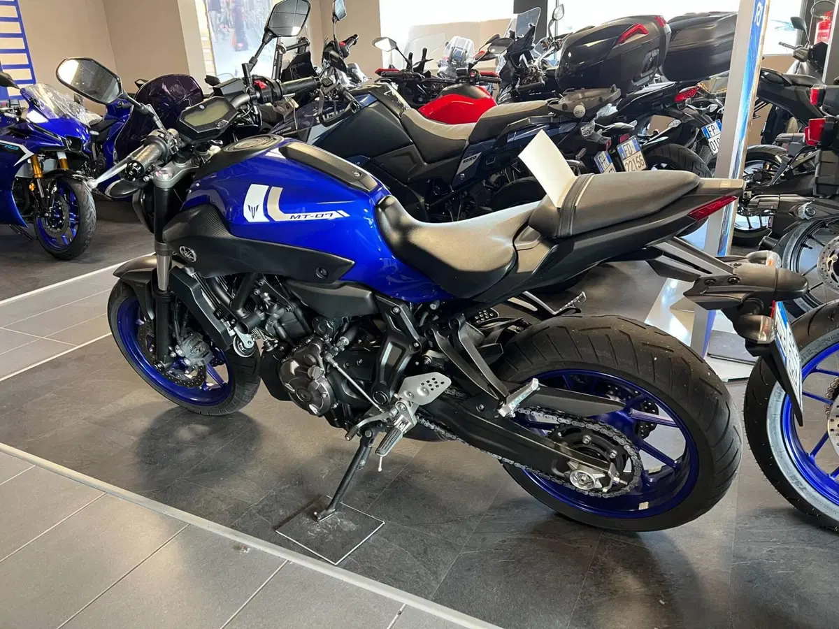 Yamaha MT-07 (2017 - 18) (4)