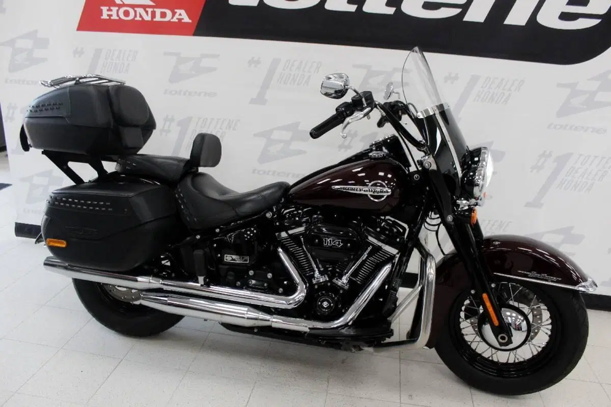 Harley-Davidson 107 Heritage Classic (2018 - 19) - FLHC (3)