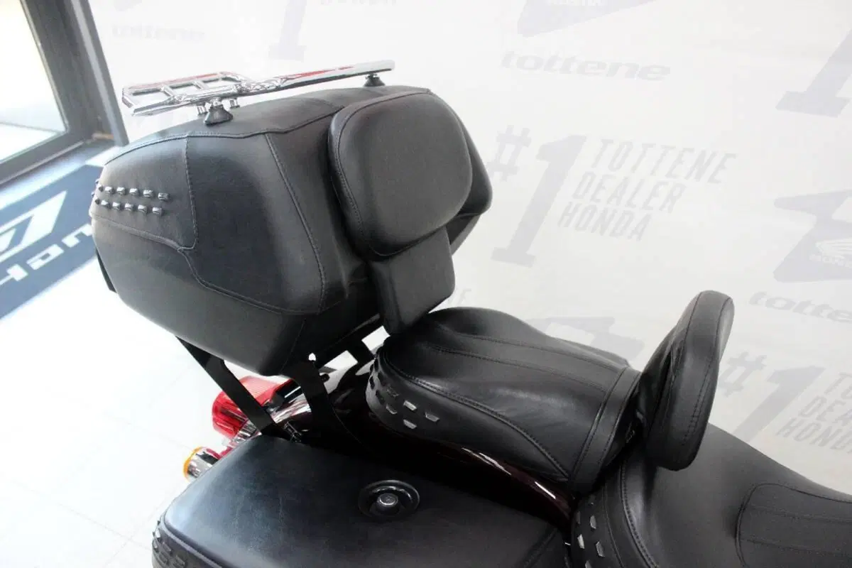 Harley-Davidson 107 Heritage Classic (2018 - 19) - FLHC (6)