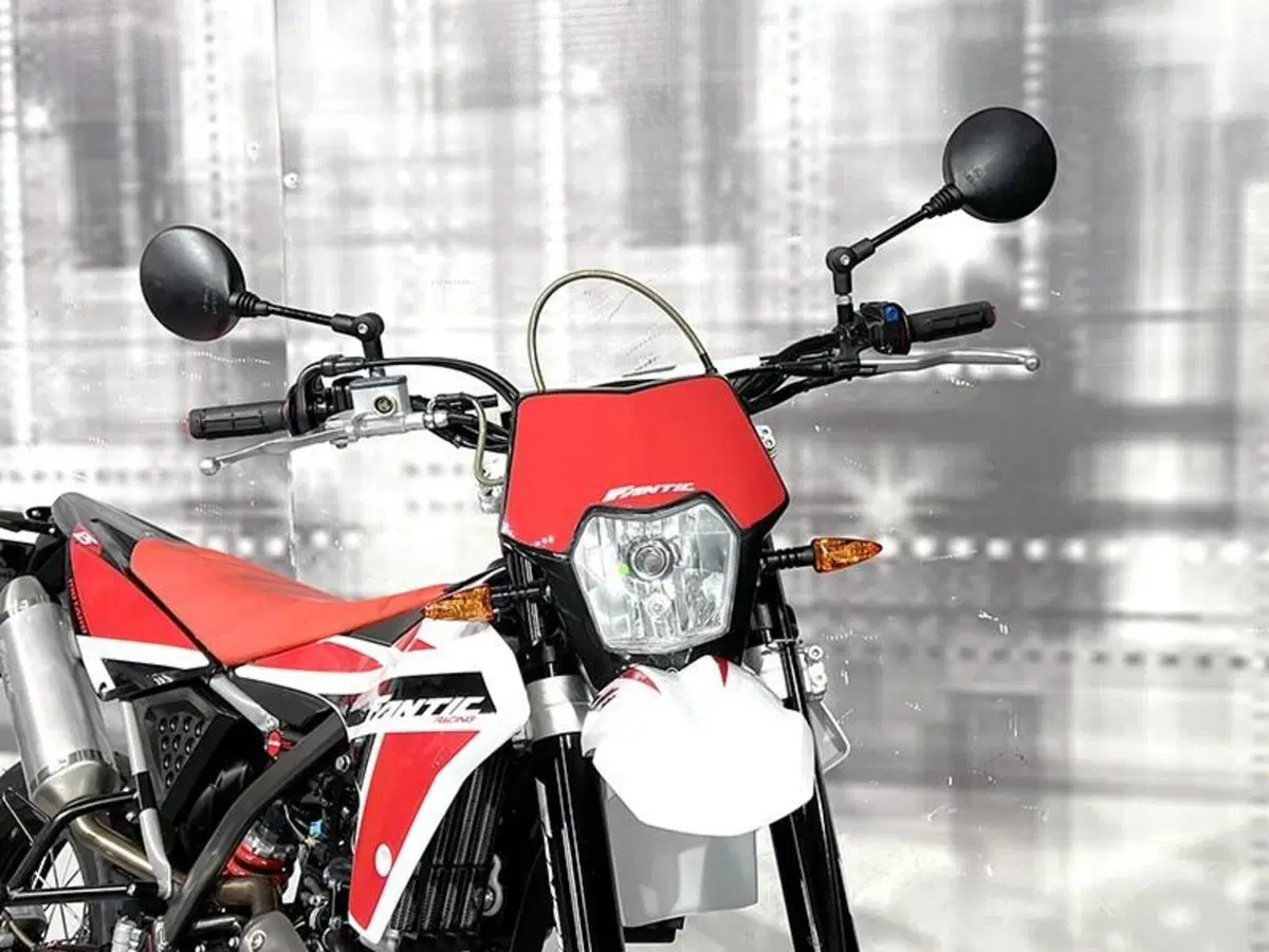 Fantic Motor XMF 125 Motard Performance 4t (2021 - 22) (5)