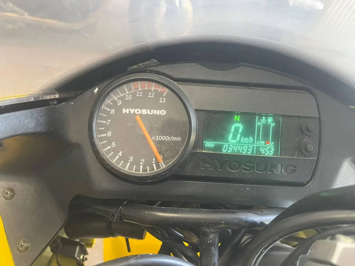 Hyosung Comet GT 650 R (2005 - 16) (3)