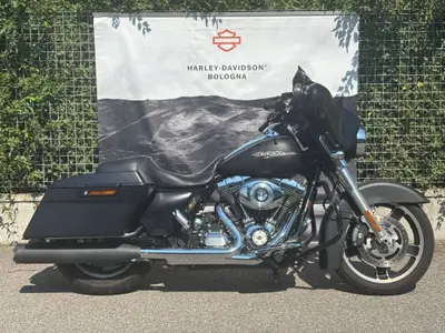 Harley-Davidson 1690 Street Glide (2011 - 13) - FLHX usata