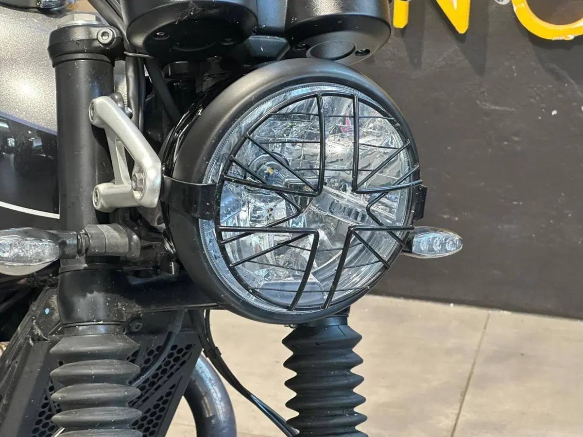 Triumph Speed Twin 1200 (2021 - 24) (6)