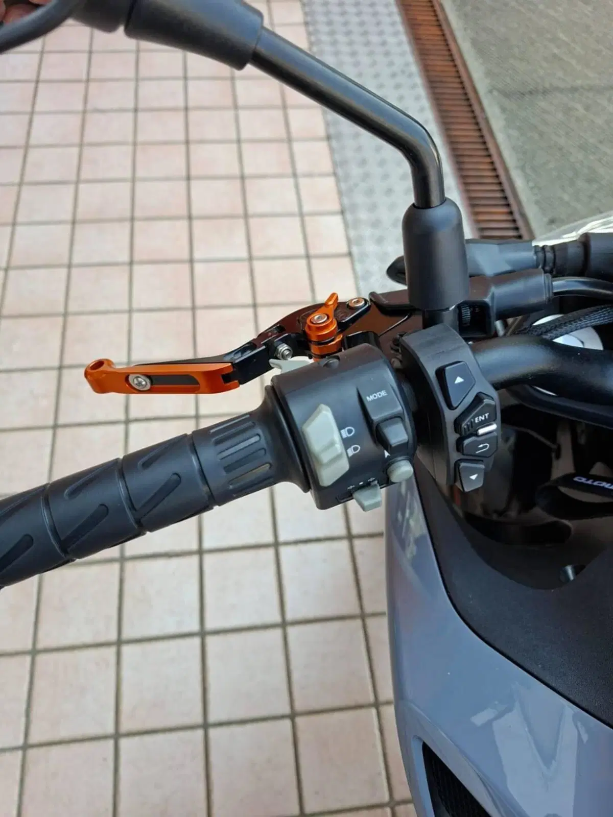CFMOTO 300NK (2021 - 26) (5)