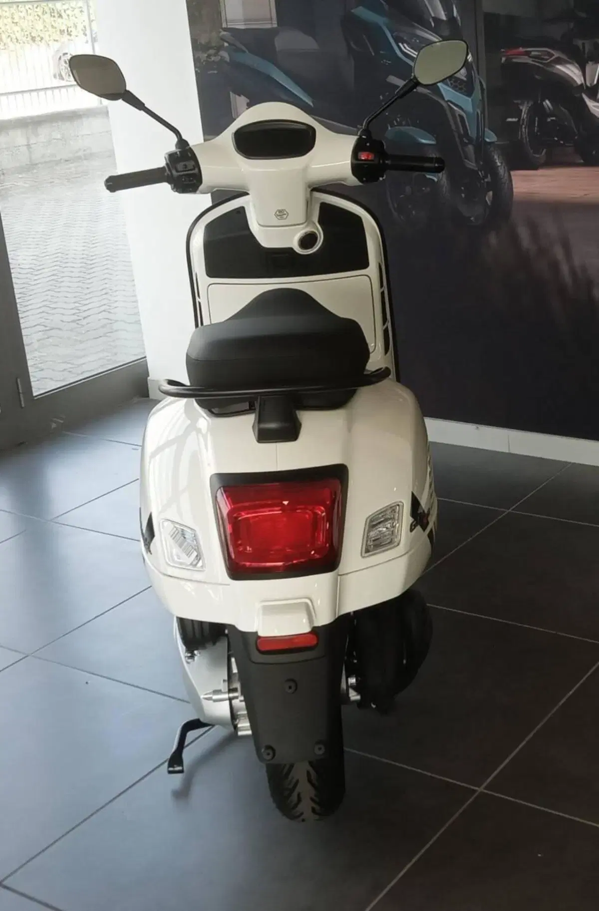 Vespa GTS 310 Supersport (2025 - 26) (10)