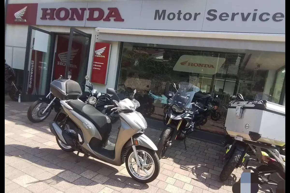 Honda SH 350 (2021 - 24) (6)