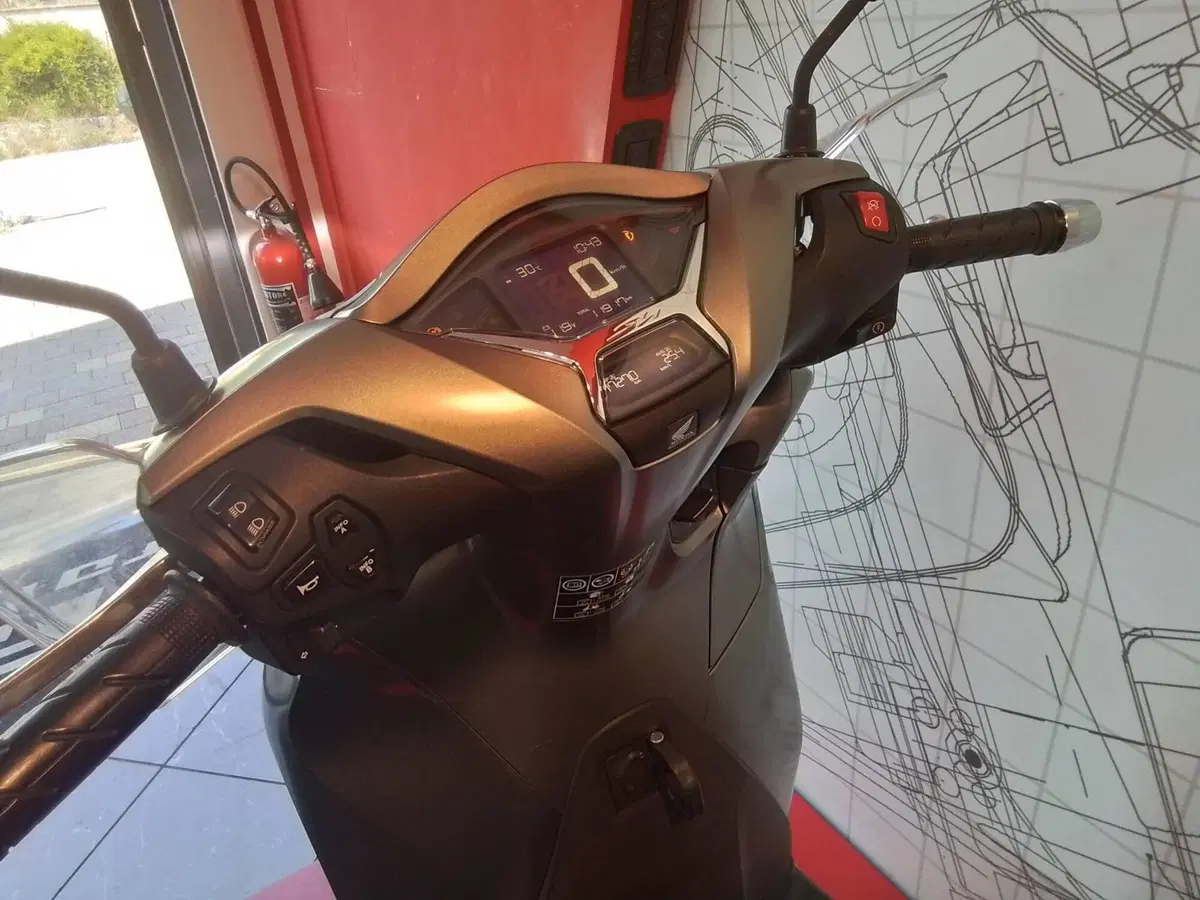 Honda SH 350 (2021 - 24) (8)