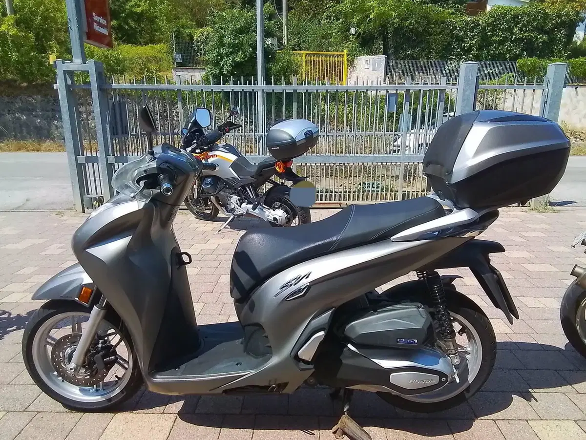 Honda SH 350 (2021 - 24) (13)