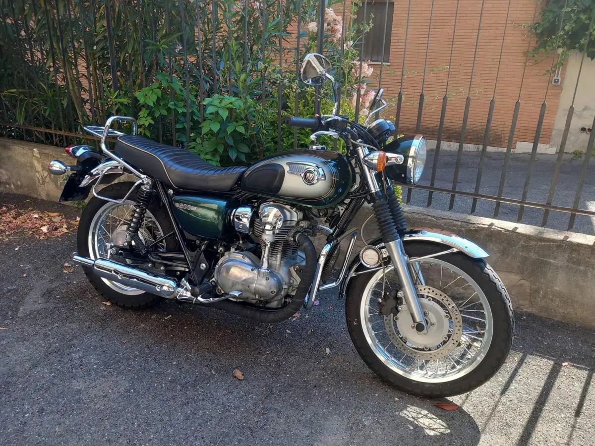 Kawasaki W 800 (2010 - 17) (2)