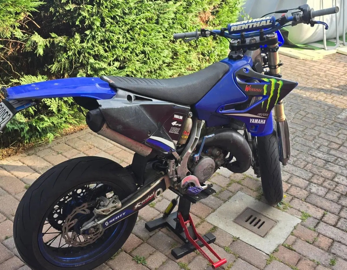 Yamaha YZ 125 (2022) (7)