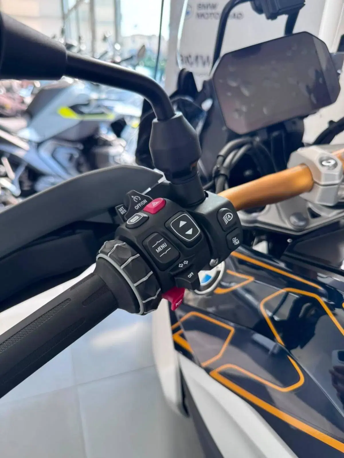 Bmw R 1300 GS Option 719 Tramuntana (2023 - 26) (3)