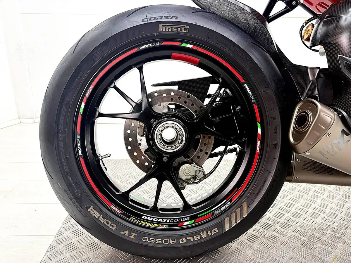 Ducati Streetfighter V4 S (2023 - 24) (5)