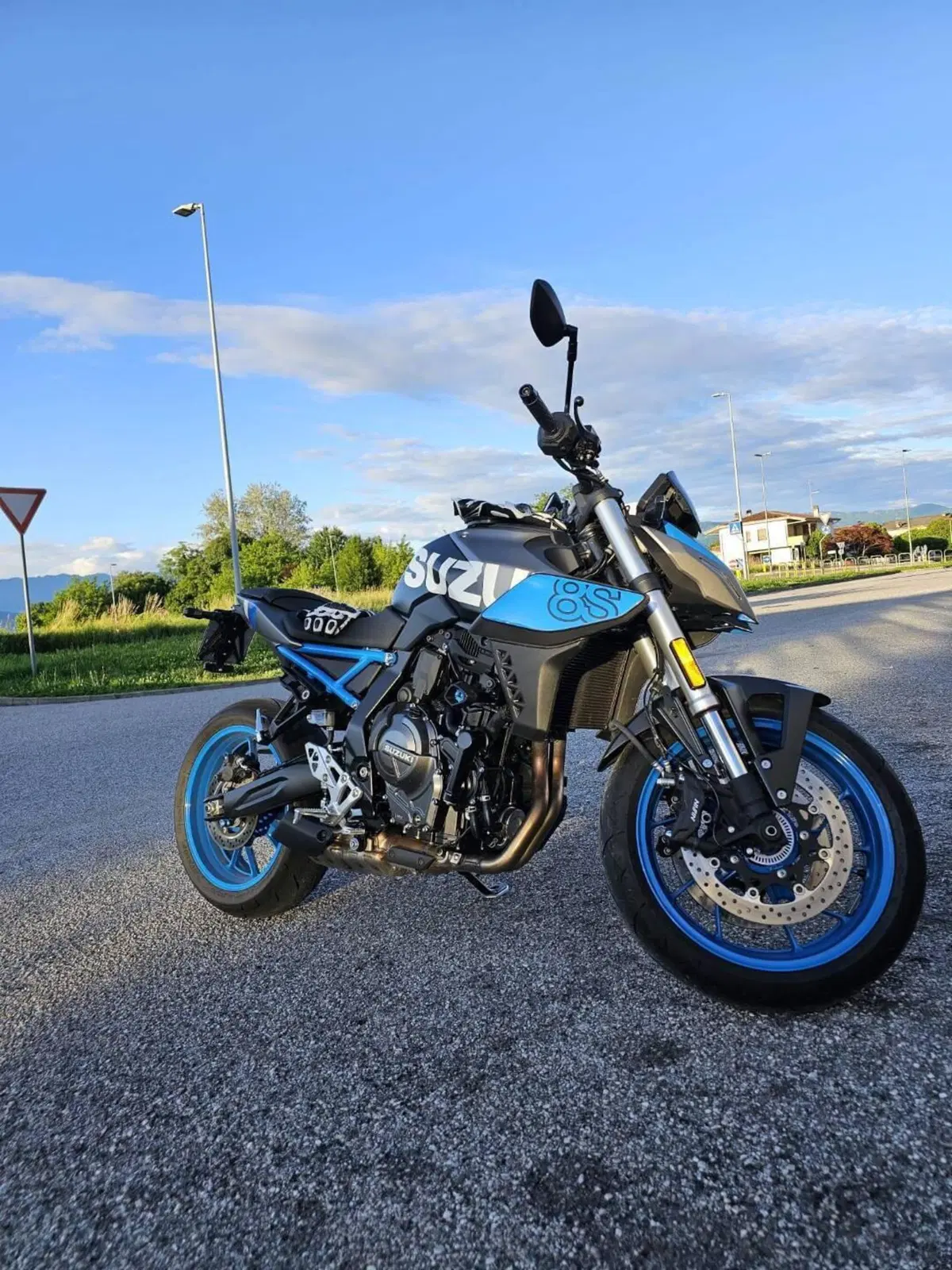 Suzuki GSX-8S (2023 - 24)