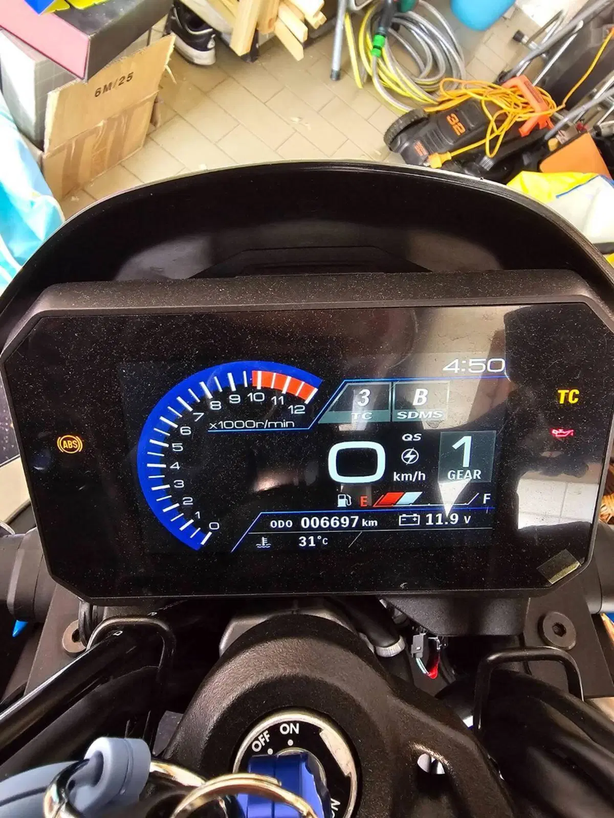 Suzuki GSX-8S (2023 - 24) (4)
