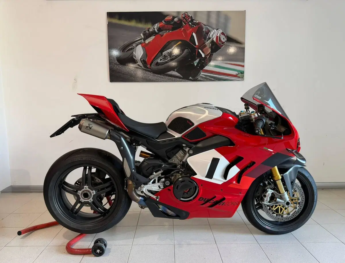 Ducati Panigale V4 R (2023 - 24) (2)