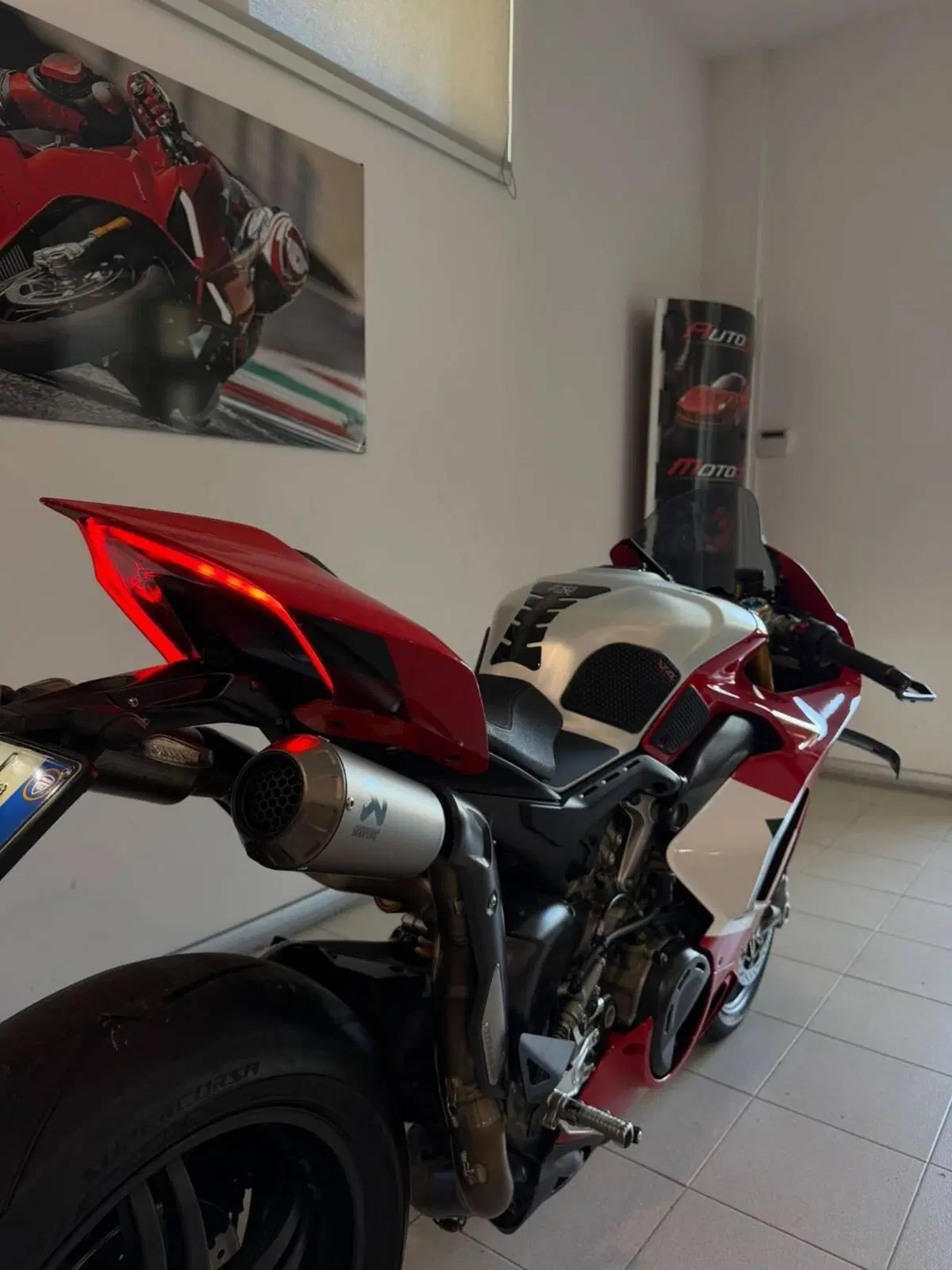 Ducati Panigale V4 R (2023 - 24) (5)