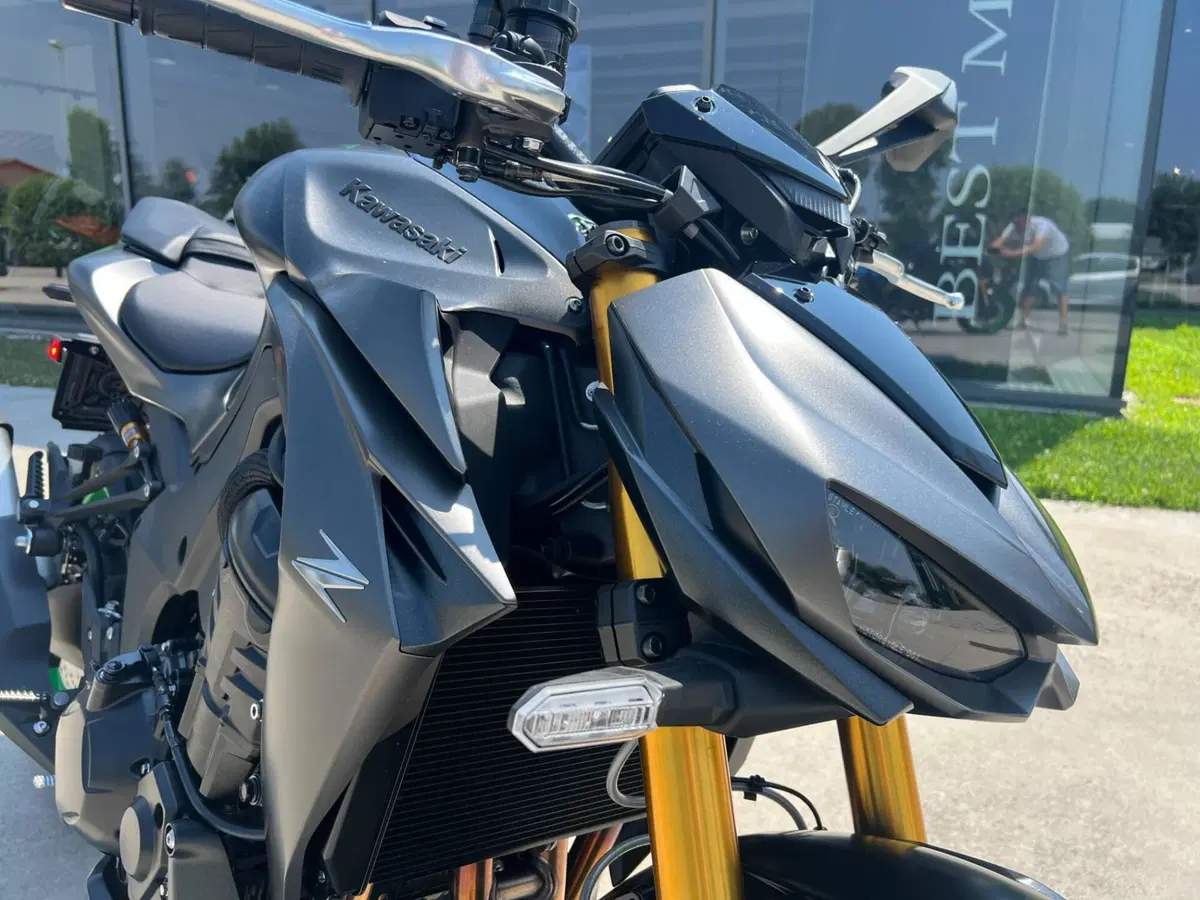 Kawasaki Z 1100 SE (2026) (7)