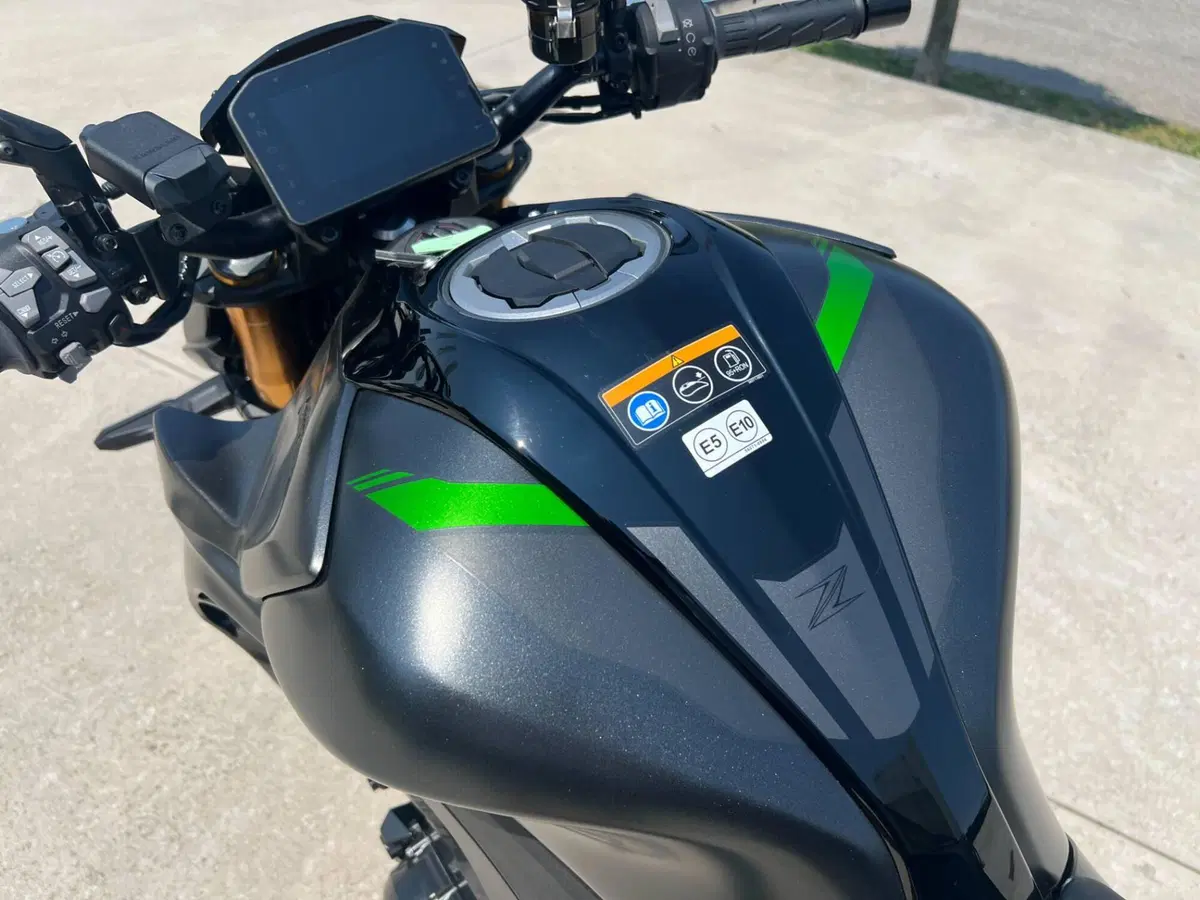 Kawasaki Z 1100 SE (2026) (10)