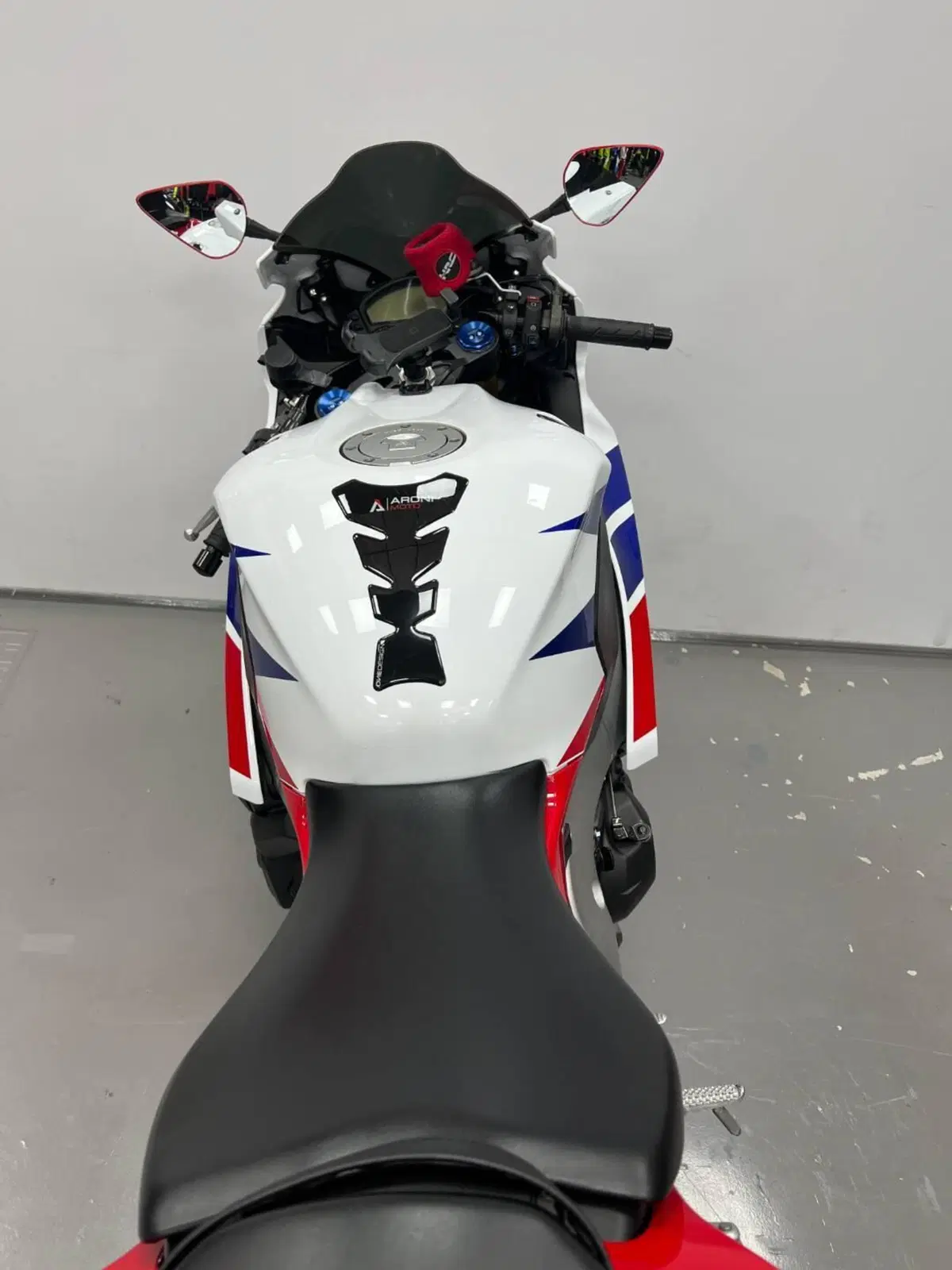 Honda CBR 1000 RR Fireblade (2012 - 16) (4)