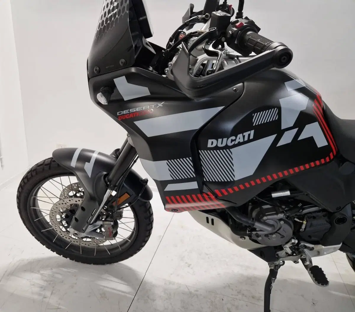 Ducati DesertX (2022 - 25) (7)