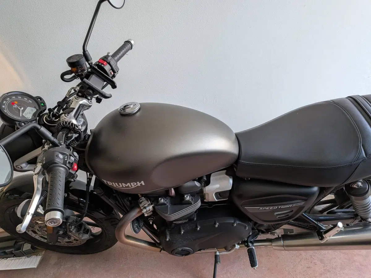 Triumph Speed Twin 900 (2023 - 24) (5)
