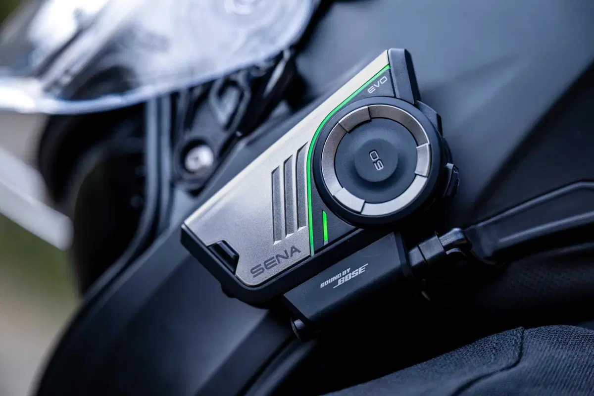 SENA 60S EVO: l'intercom moto premium che aggiunge Sound by Bose e garanzia a vita (3)