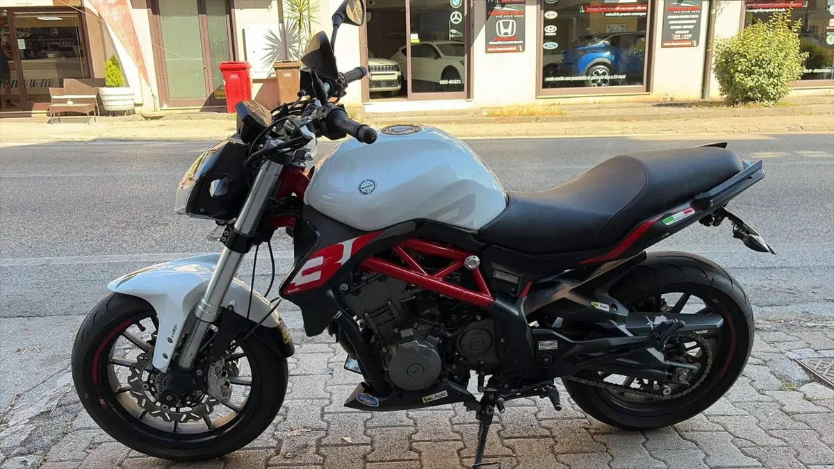 Benelli BN 302 S (2019 - 20) (2)