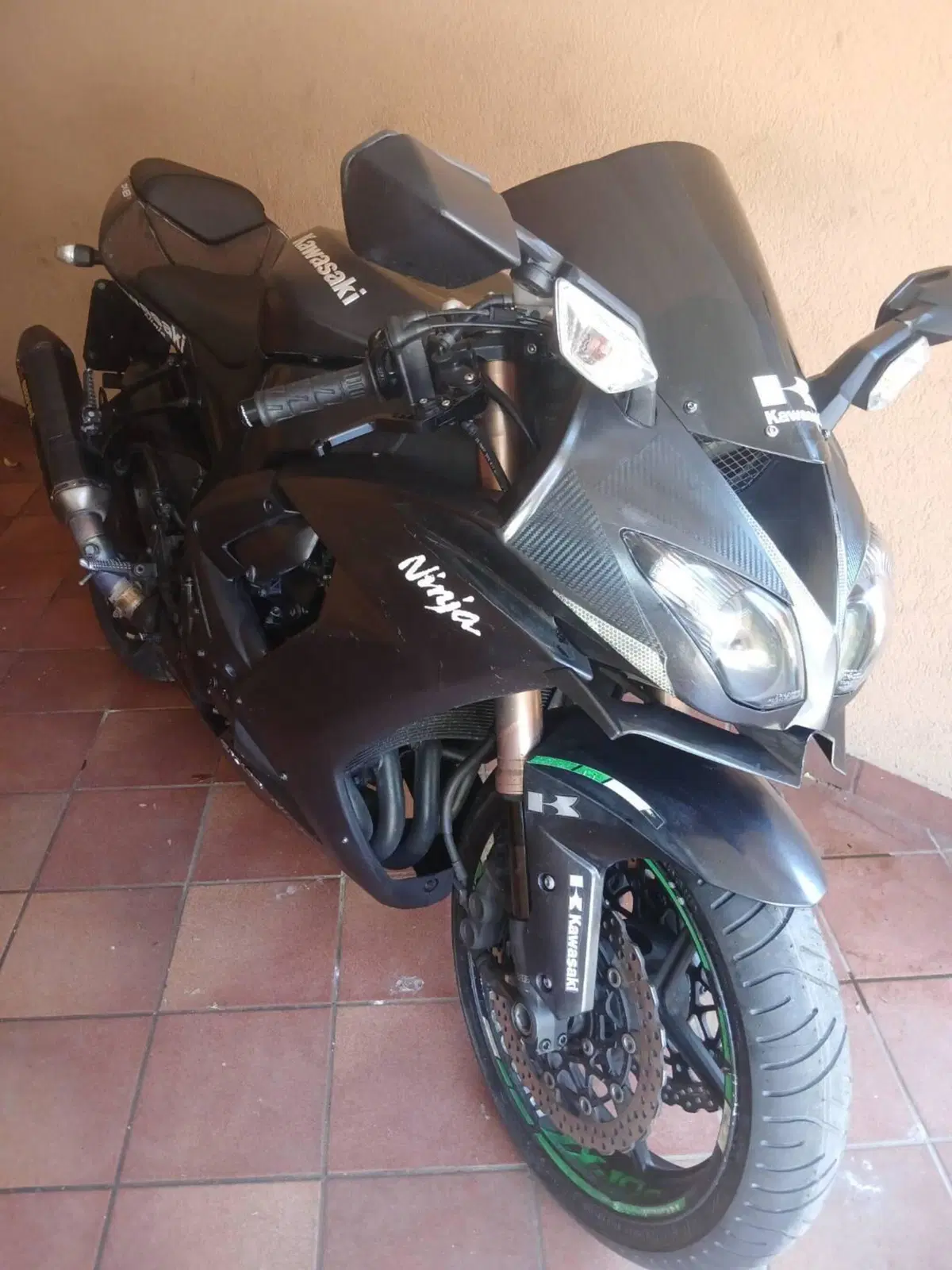 Kawasaki Ninja 1000 ZX-10R (2010 - 11) (9)