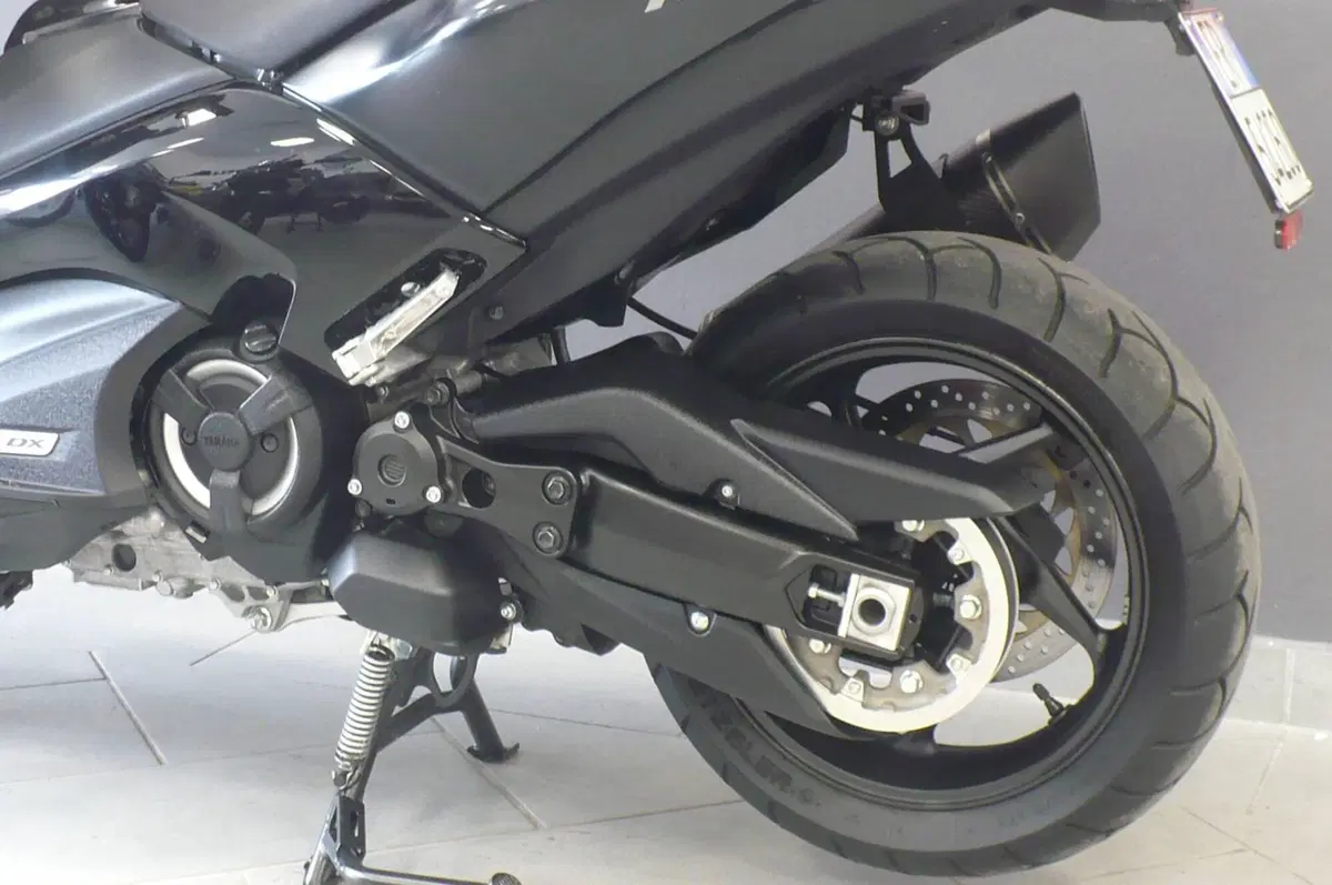 Yamaha T-Max 530 DX (2017 - 19) (8)