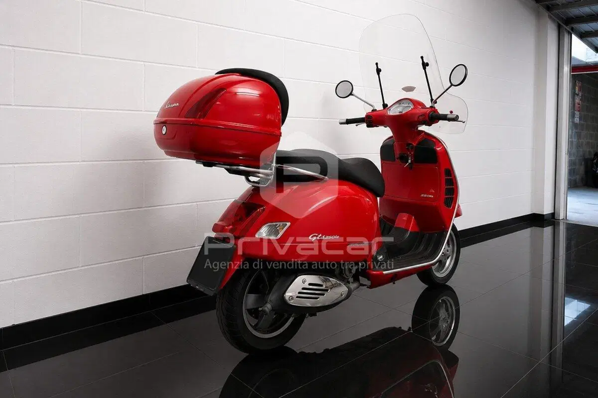 Vespa GTS 250 i.e. (4)
