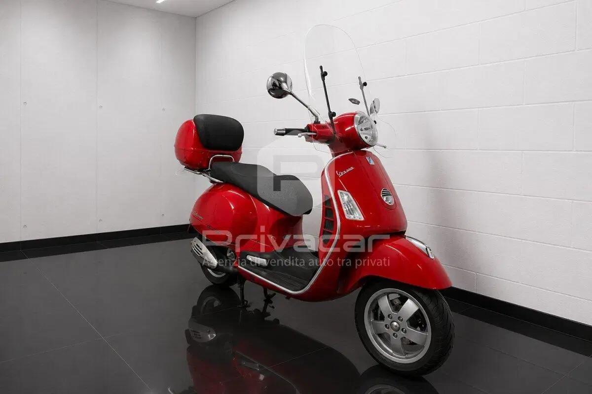 Vespa GTS 250 i.e. (2)