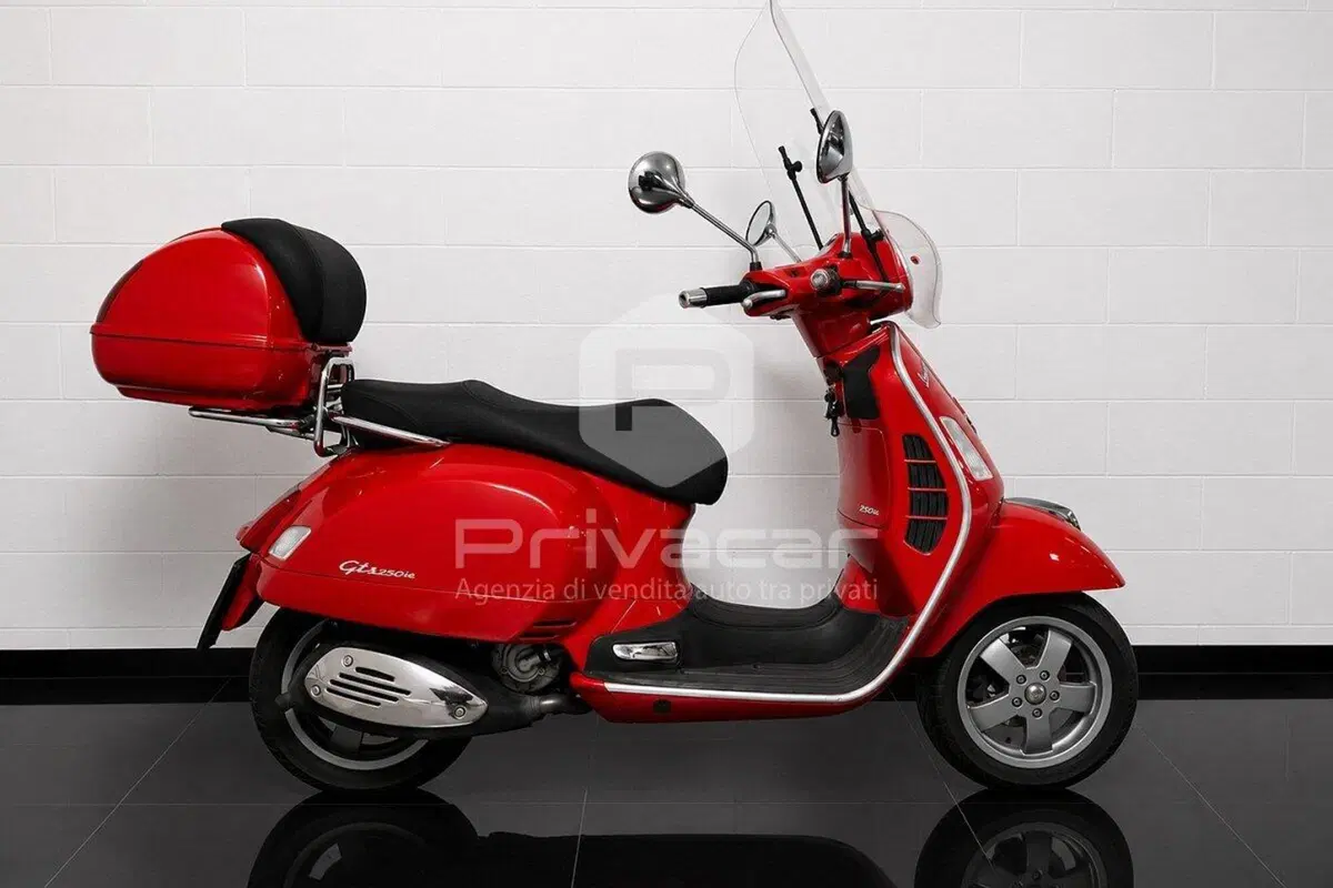 Vespa GTS 250 i.e. (6)